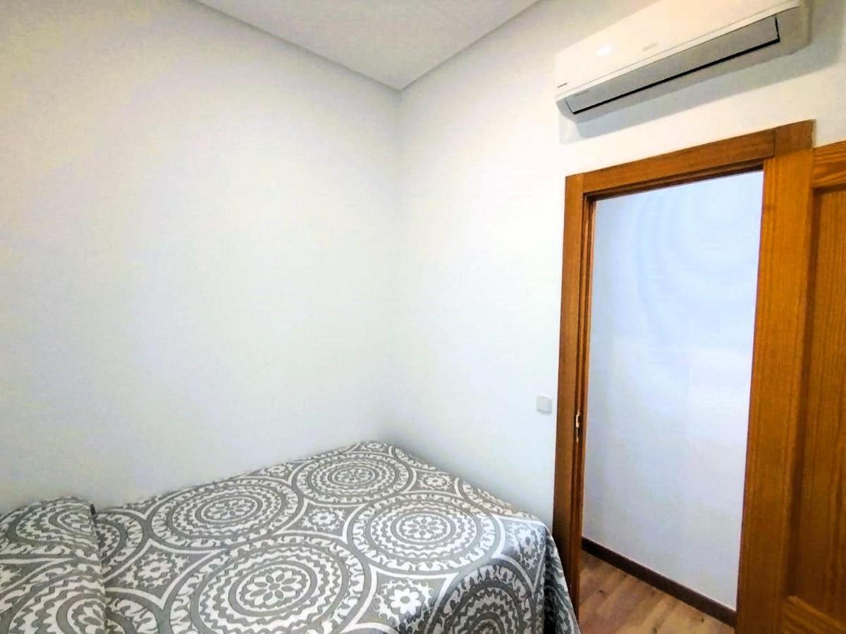 Puerta Del Sol - Apartamento Para 6 Madrid Bagian luar foto