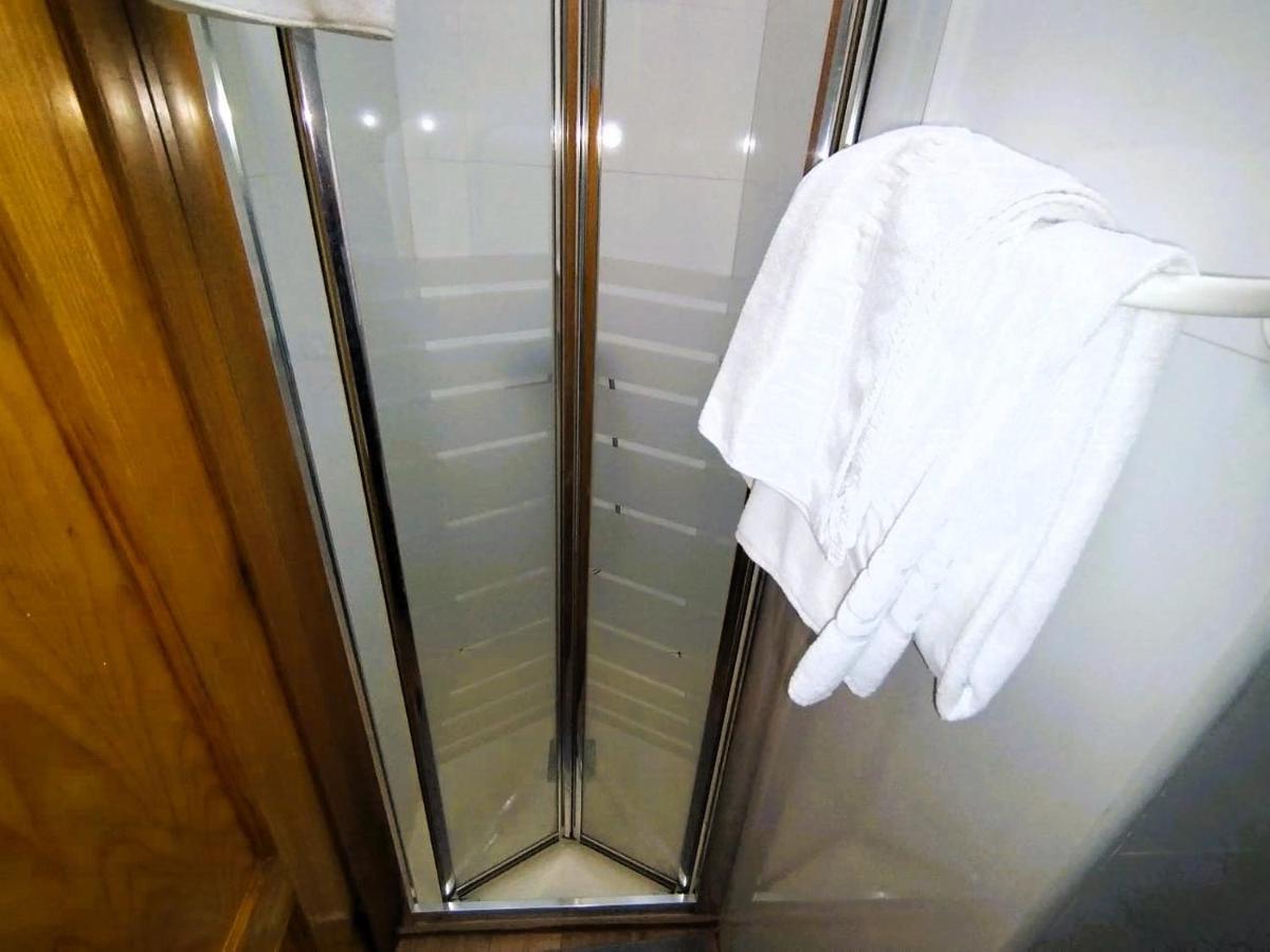 Puerta Del Sol - Apartamento Para 6 Madrid Bagian luar foto